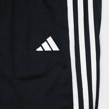 this is a men's sporty or casual two-piece