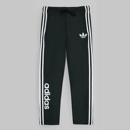 Pure white base with solid black contrast detailing.