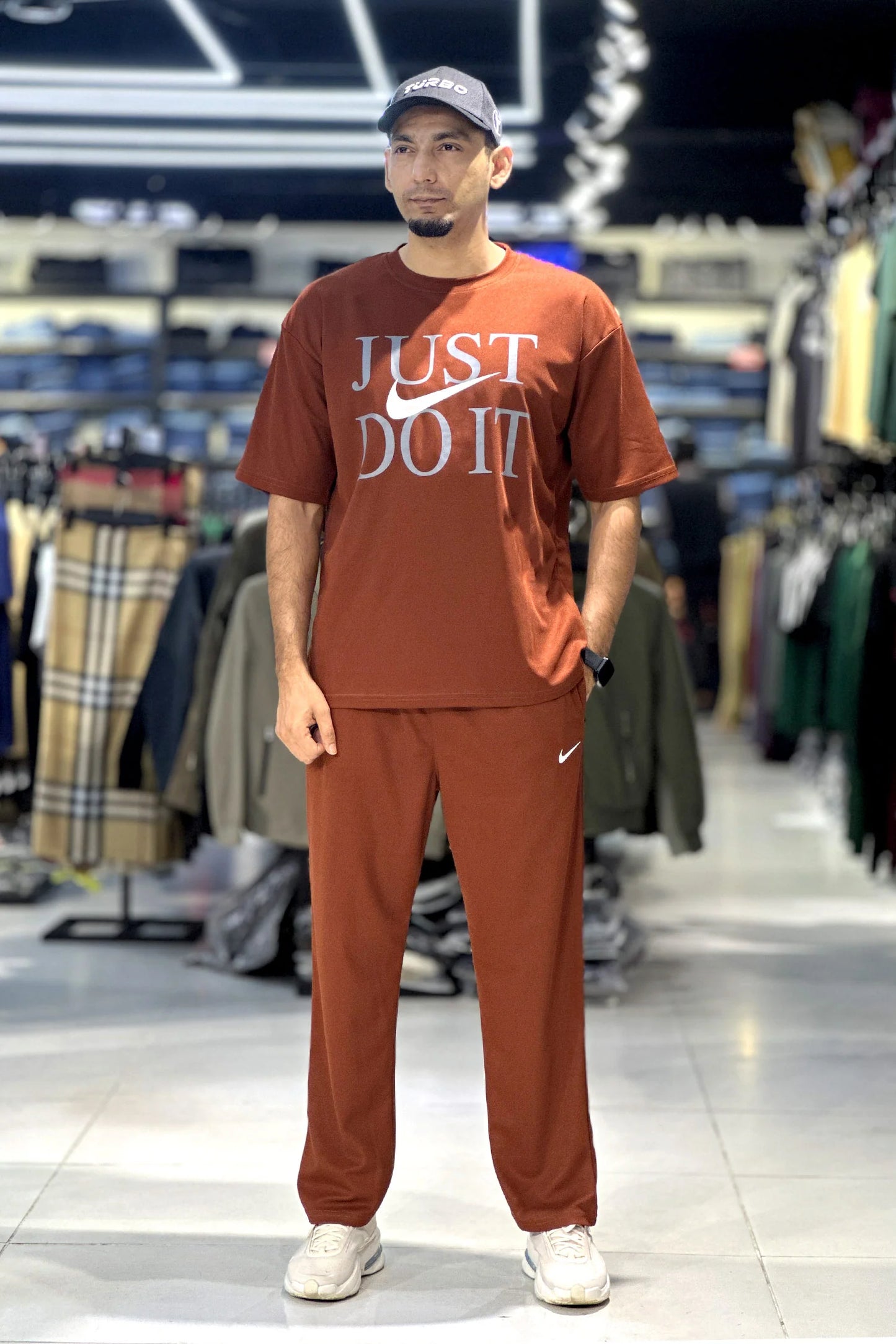 Previous Next  Skip to product information PreviousNext 50% off         Nke jst do it Signature Track Men's Tracksuit
